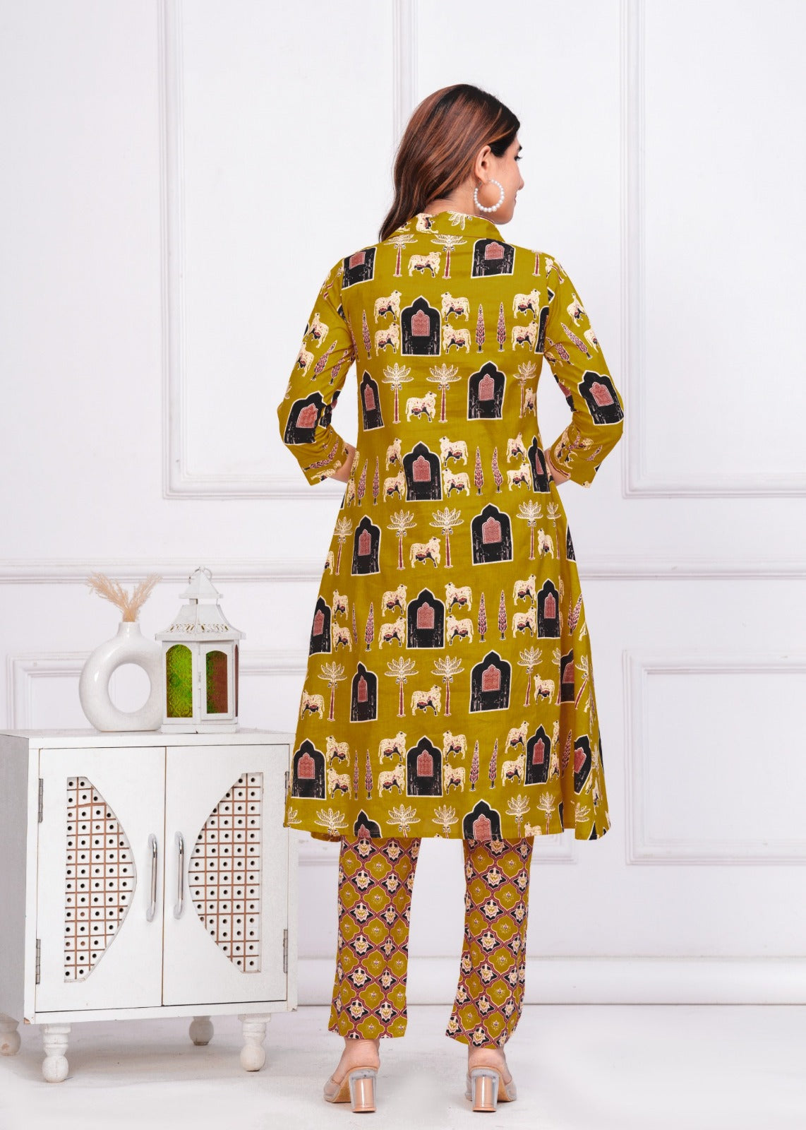 The Rajasthani Horse Print Cotton Cambric Mandarin Collar A-Line Kurti Set