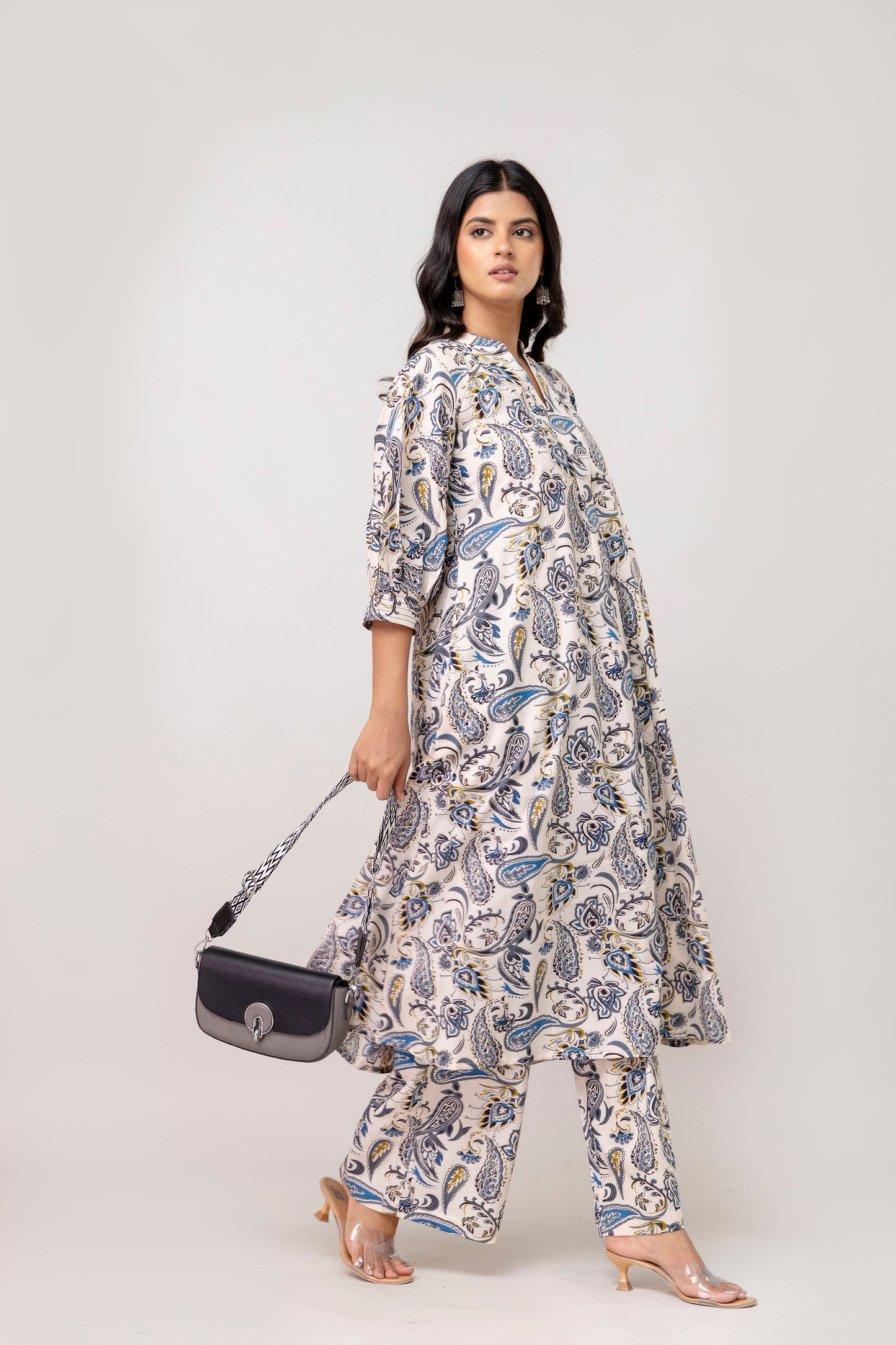 The Lavender Bloom:colour Pure Taj Cambric Cotton Kurta-Palazzo Set with Puff Sleeves Kalamkari Printed.