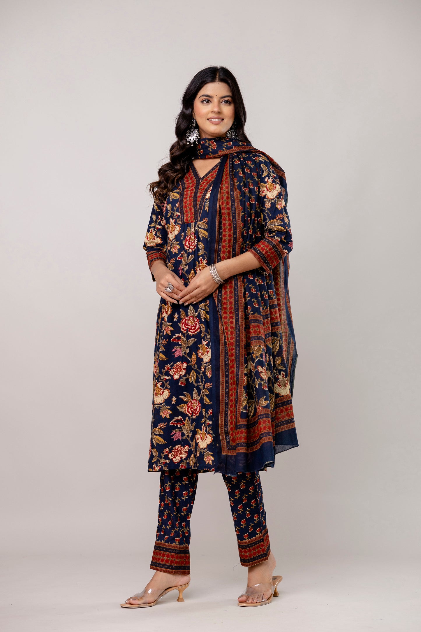 Deep Indigo V-Neck Kurta Set with Intricate Border Print Dupatta