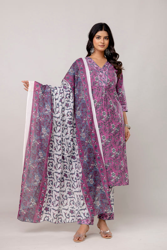 Deep Indigo V-Neck Kurta Set with Intricate Border Print Dupatta