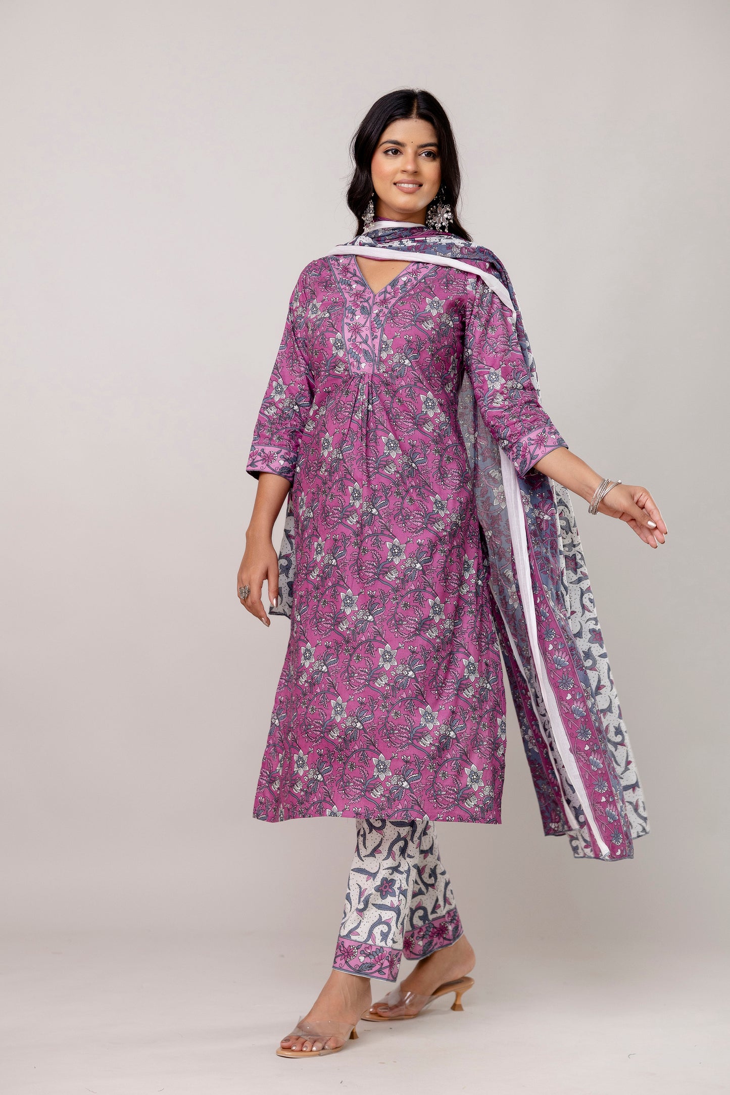 Deep Indigo V-Neck Kurta Set with Intricate Border Print Dupatta