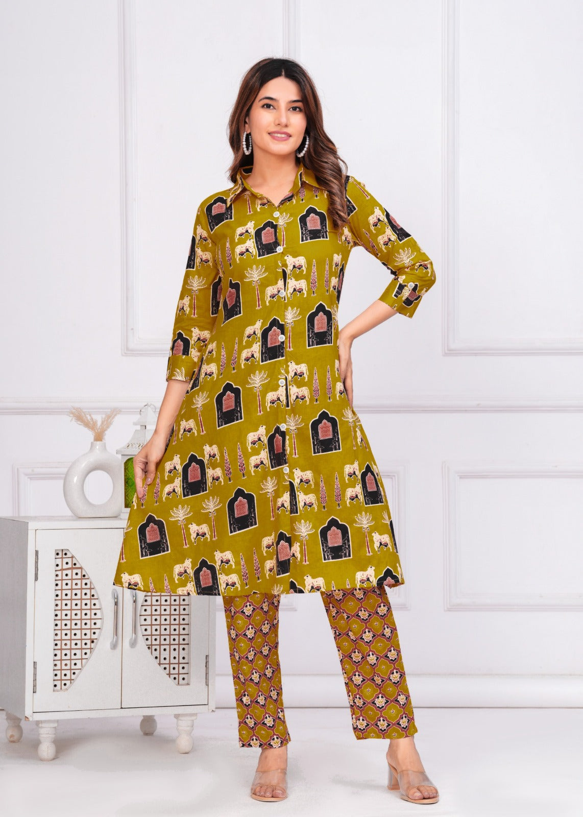 The Rajasthani Horse Print Cotton Cambric Mandarin Collar A-Line Kurti Set